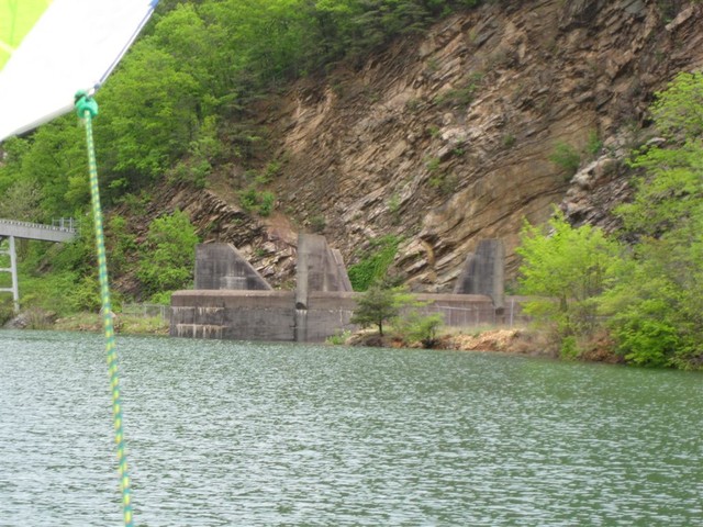 overflow on dam, May 8, 2009